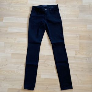 Guess Jeans 🖤